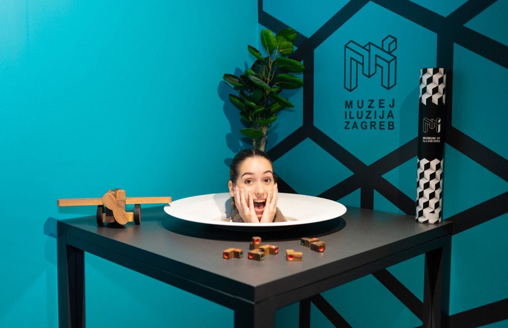 Kako „svet okrenut naglavačke“ pretvoriti u biznis