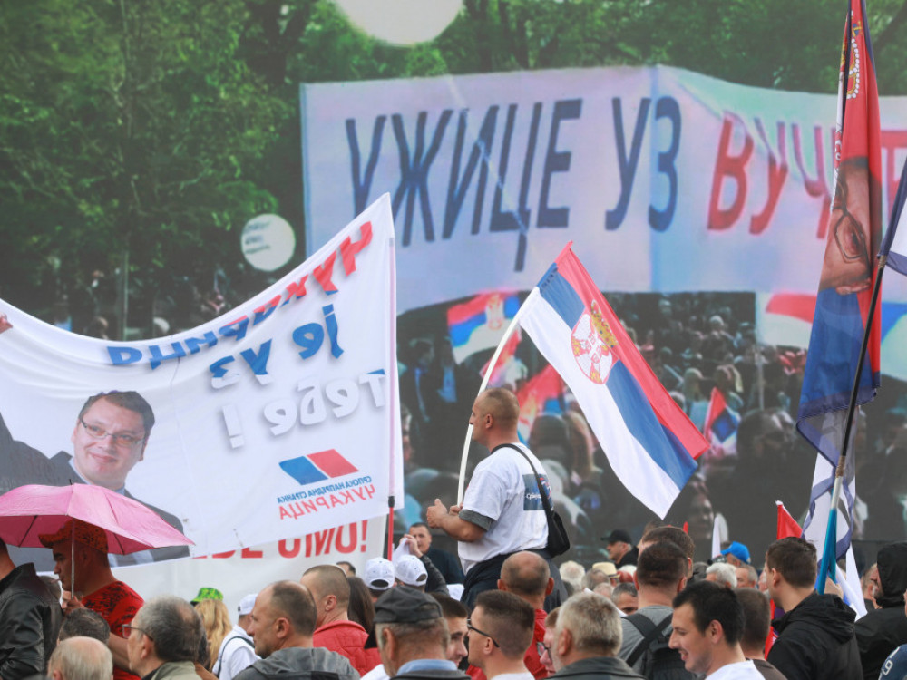 Vučić sutra silazi sa čela SNS, stranka dobija novog predsednika