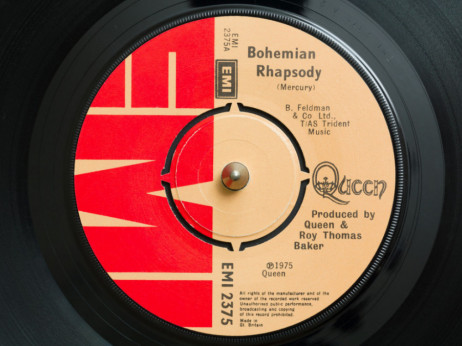 Rukopis pesme 'Bohemian Rhapsody' Freddie Mercuryja na aukciji u Sotheby's-u