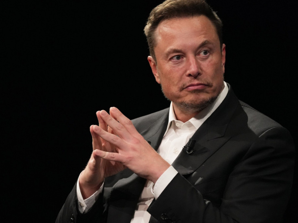 Musk kaže da će odbaciti logo Twittera i 'sve ptice'