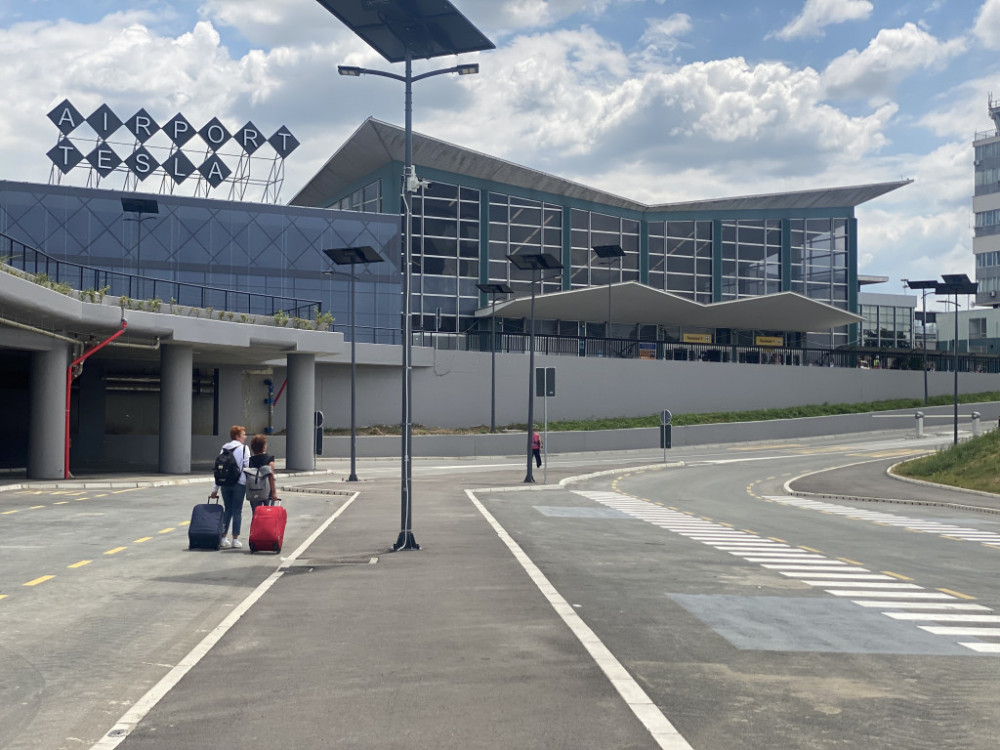 Ljulja li se koncesija za 'Teslu' dok Vinci aterira pred zahtevima Vlade