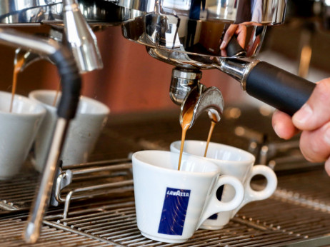 Šoljica kafe mogla bi da bude jeftinija u 2024.
