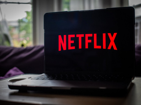 Netflix snizio projekcije prodaje, akcije beleže dvocifren pad