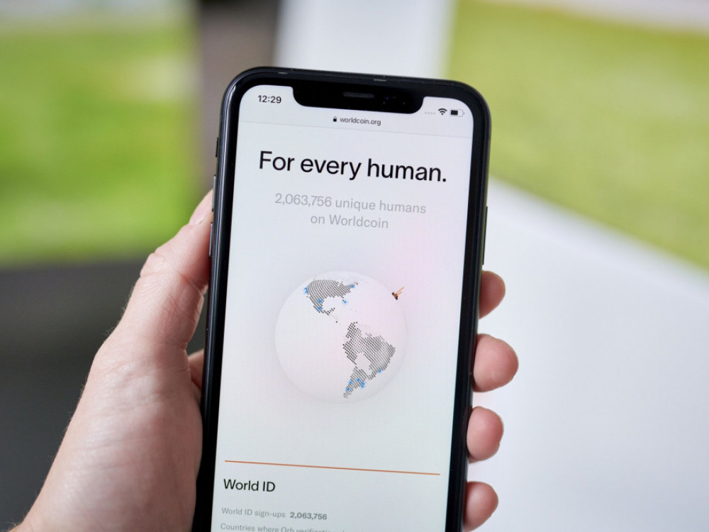 Moja očna jabučica se srela sa kripto-AI skenerom Sama Altmana
