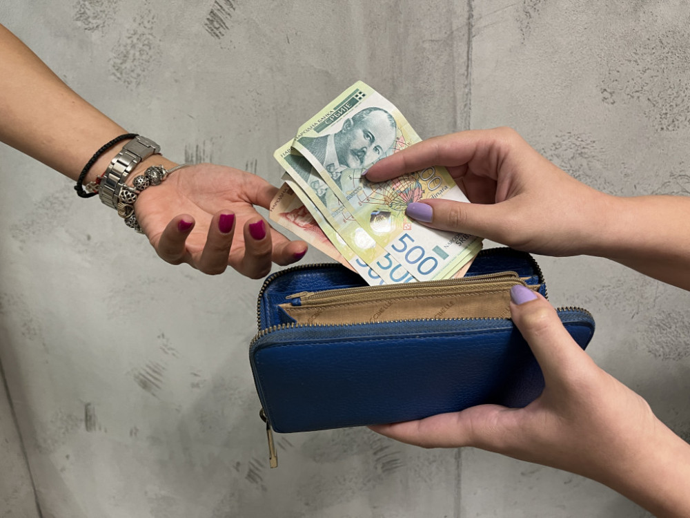 Srbija zabeležila prvu deflaciju, ali je još rano za šampanjac