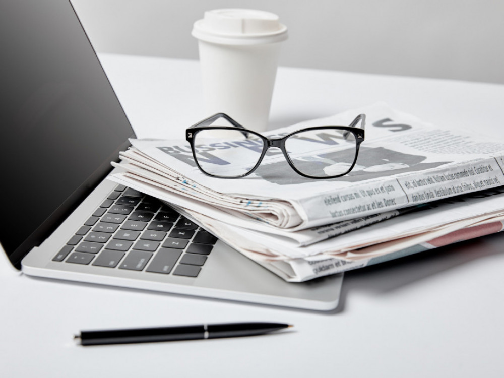 Pet stvari koje danas treba znati: Kreditni rejting Srbije, minimalac i aktivni kupac