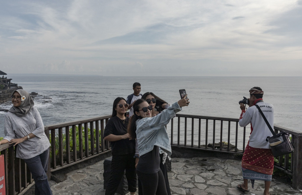 Sve teže kazne za nedisciplinovane turiste, pa i u Hrvatskoj