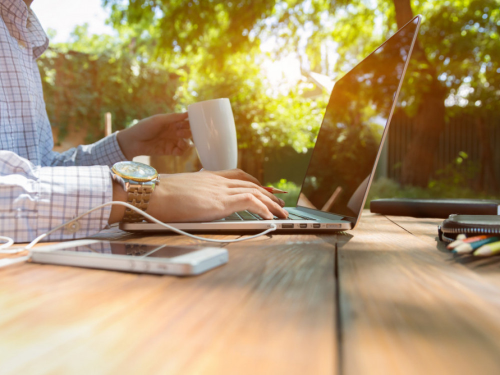 Pet stvari koje treba da znate danas: Plate u Srbiji oslabile, Prigožin i zvanično mrtav
