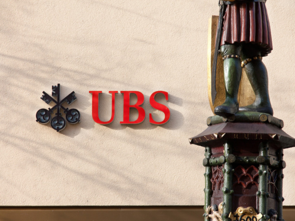 UBS obara rekorde zarade na putu preuzimanja Credit Suissea