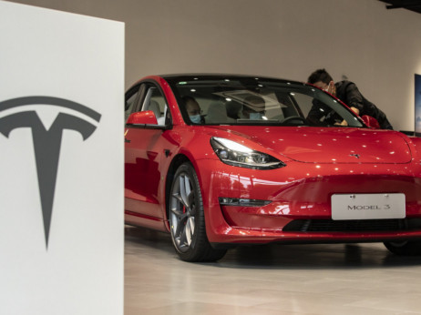 Tesla predstavila novu verziju modela 3 i smanjila cene svih vozila
