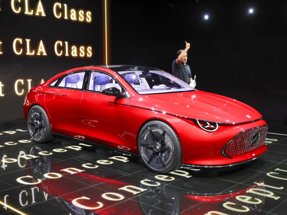 Mercedes-Benz smanjuje cilj prodaje EV zbog opadajuće potražnje