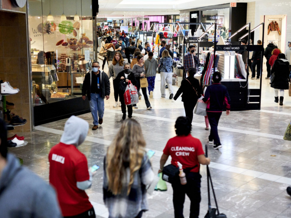 U SAD će se za praznike otvoriti najmanje novih radnih mesta od 2008.