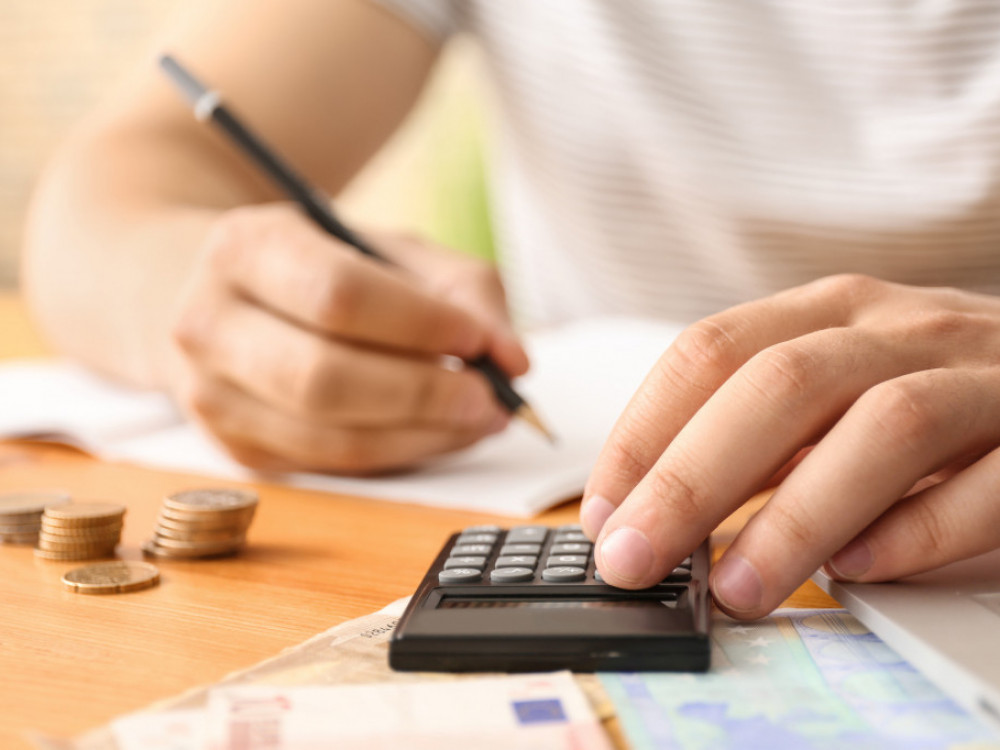 Plate u Srbiji zasad dobijaju bitku sa inflacijom