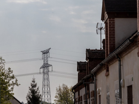 Francuska donosi zakon o obuzdavanju cene električne energije