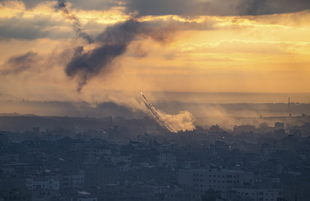 Najmanje 22 ubijenih u Izraelu, Alian poručio: Hamas otvorio vrata pakla