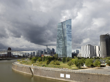 Anketa ekonomista: ECB će zadržati kamatne stope do septembra 2024.