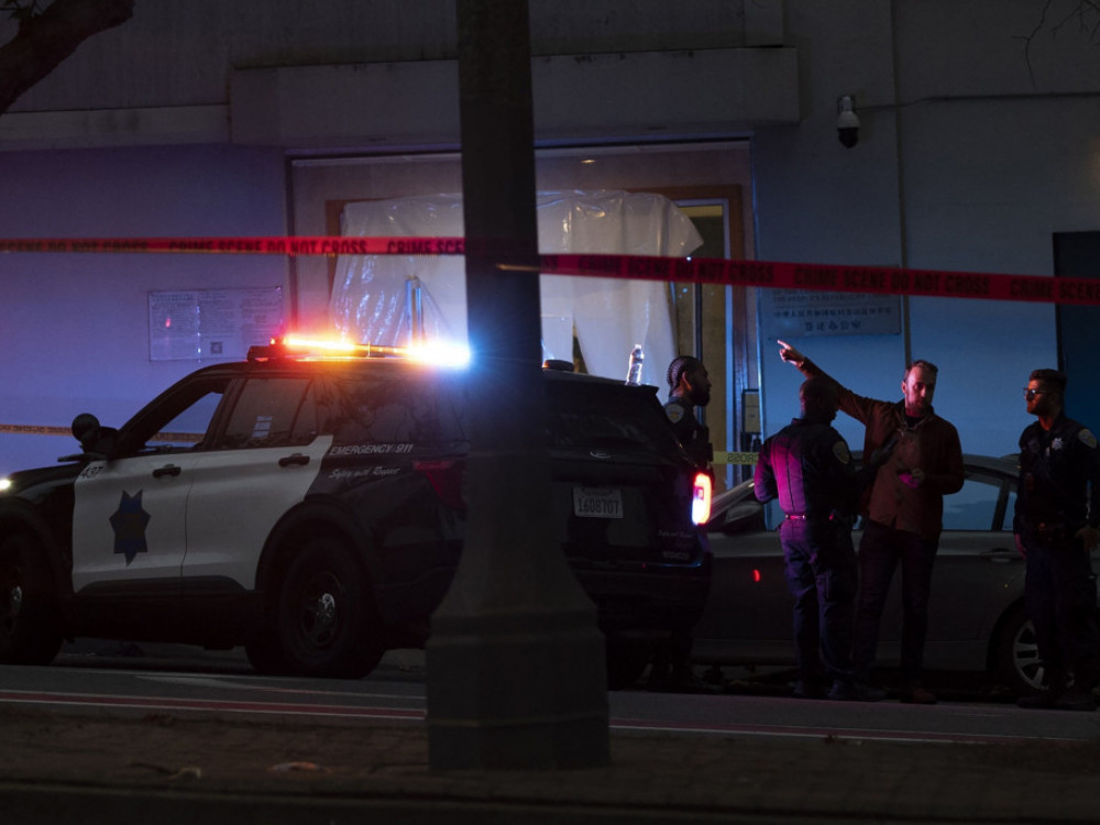 Ubijen vozač koji se zakucao u konzulat Kine u SAD