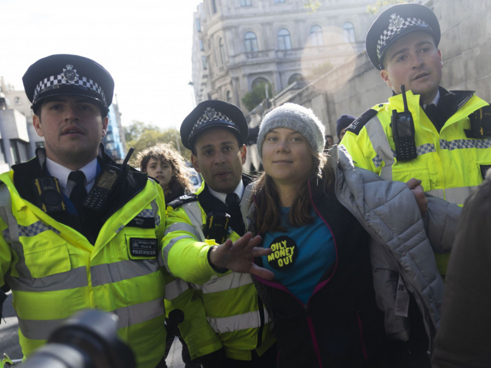 Greenpeace najavljuje nastavak protesta nakon hapšenja Grete Thunberg