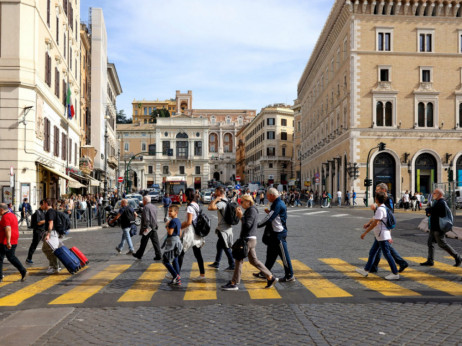 Italija za dlaku izbegla recesiju
