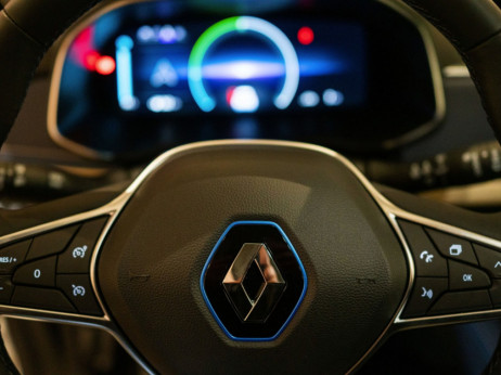 Renault će se u Evropi takmičiti sa Teslom pomoću nove EV jedinice