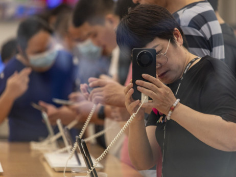 Dvocifren rast prodaje Huawei i Xiaomi pametnih telefona u Kini