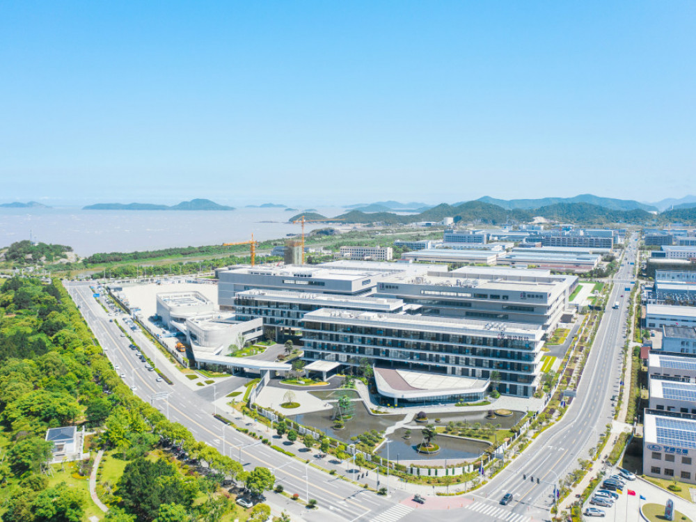 Beyond Solar: Otkrijte Ecotipova raznovrsna i pouzdana solarna rešenja uz Solis, dokazanu izvrsnost kao globalni proizvođač solarnih rešenja i rešenja za skladištenje energije