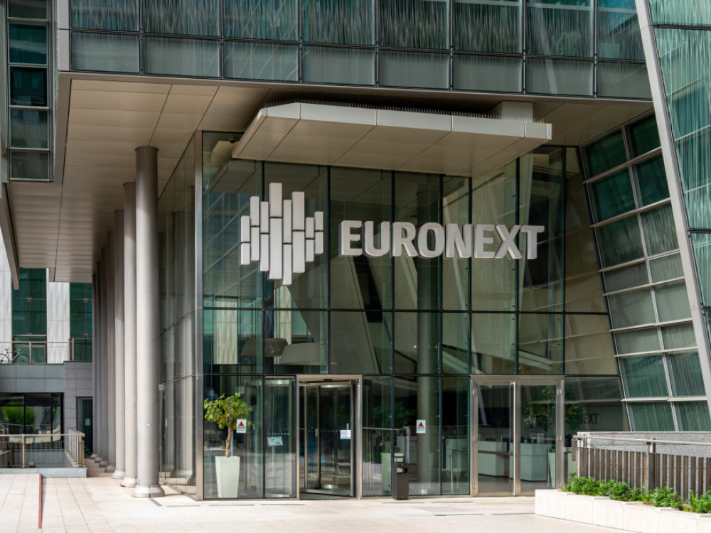 Snižena vrednost evropskih akcija, cena zlata i dalje rekordna