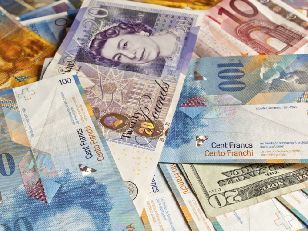 Centralne banke Velike Britanije i Švajcarske takođe pauzirale