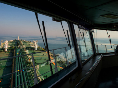 Cena nafte raste, novi napadi na Crvenom moru stvaraju tenziju na tržištu
