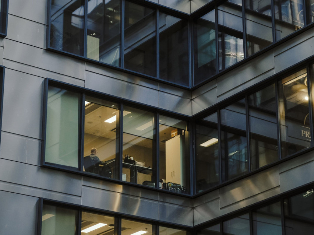 Pet stvari koje treba da znate danas: Očekuje se jačanje srpske privrede, najavljuju veće plate