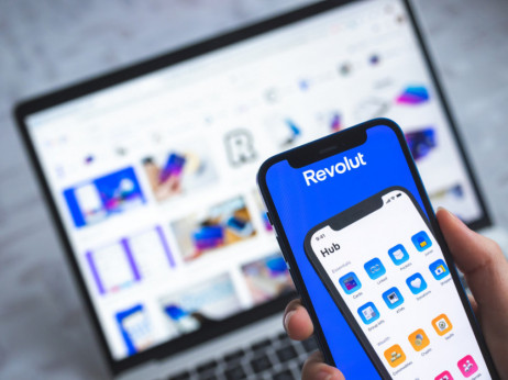 Fintek div Revolut pred velikim širenjem na Bliski istok