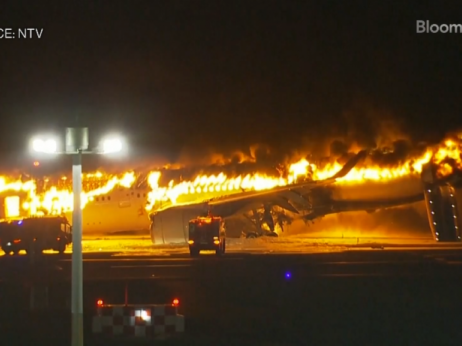 U sudaru na pisti u Tokiju petoro mrtvih, avion Airbus u plamenu