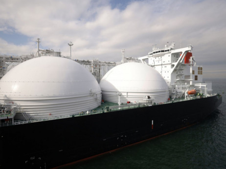 EU suzbila uvoz ruske nafte, ali i dalje pristižu prirodni gas i LNG