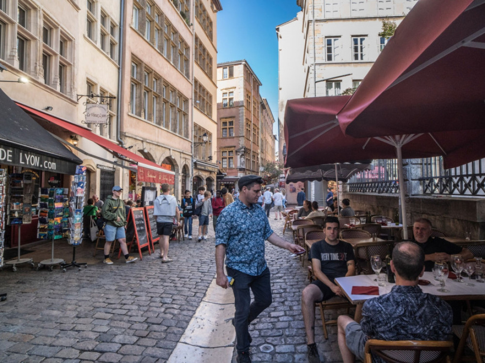 Aktivnost privatnog sektora u evrozoni pala osmi mesec, moguća recesija