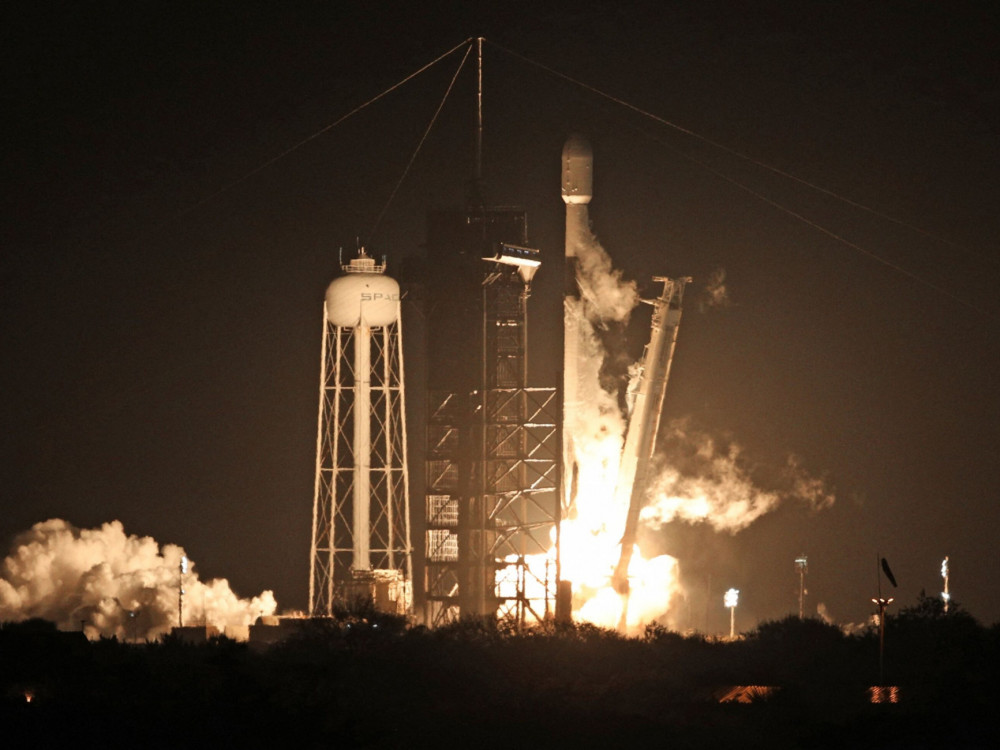 Raketa SpaceX-a krenula ka Mesecu da okonča pola veka američkog zatišja