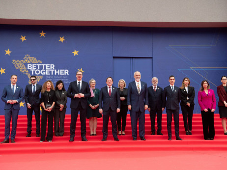 Vučić traži dnevne raporte na putu do milijarde evra EU