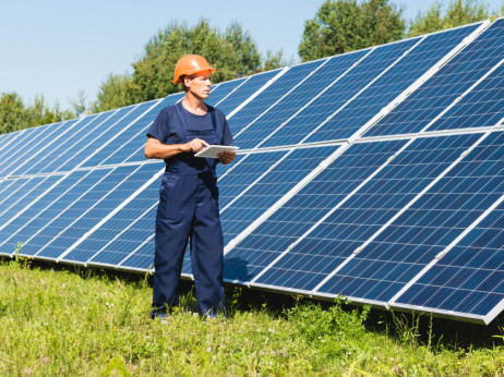 Španska kompanija kupuje tri solarna projekta u Srbiji i širi se regionom