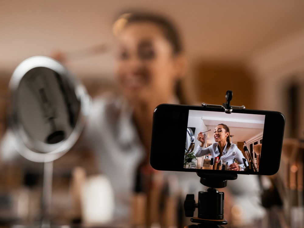 Srpski influenseri zarađuju milione na svojim brendovima