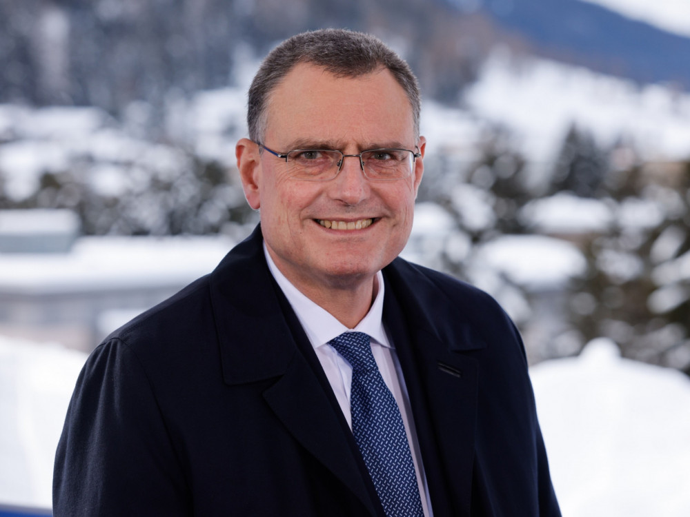 Šef SNB najplaćeniji centralni bankar na svetu sa platom od milion dolara