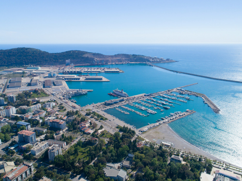 Bar - Bari zaboravite i ovog leta, ali ima nade za Bar - Ankonu