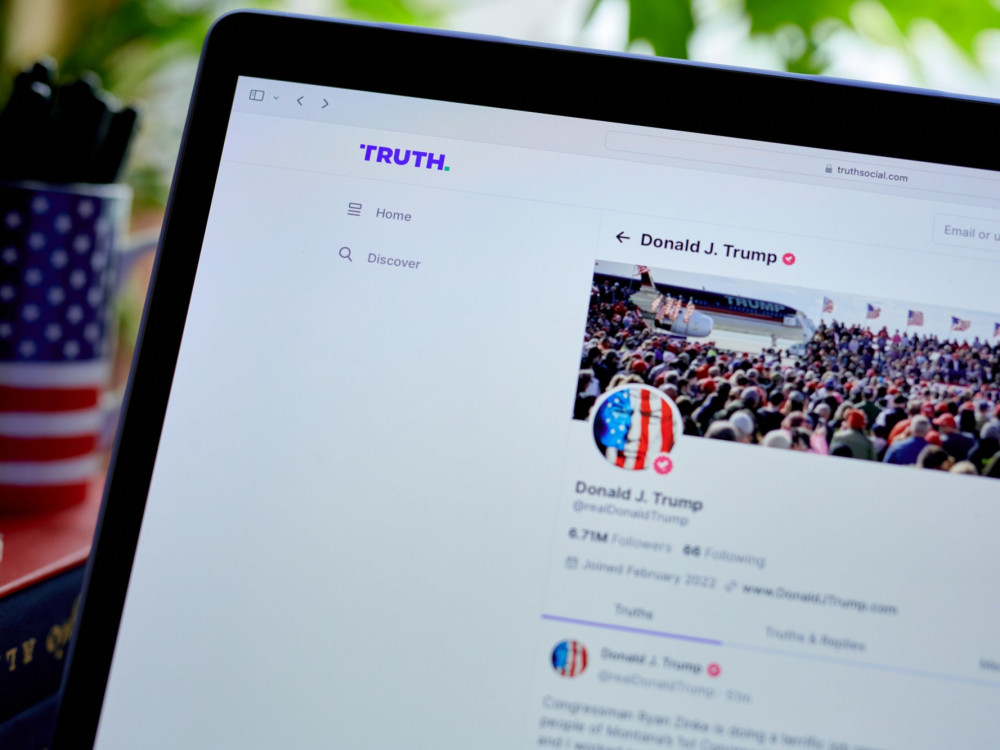 Trumpova društvena mreža skače pre debija na berzi