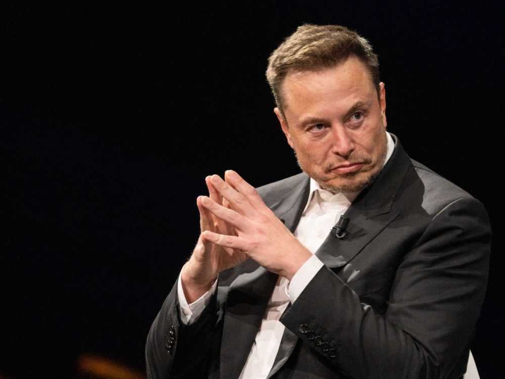 Musk diže plate AI inženjerima da ne bi otišli u OpenAI