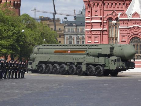Putin na vojnoj paradi oživeo nuklearne pretnje Zapadu