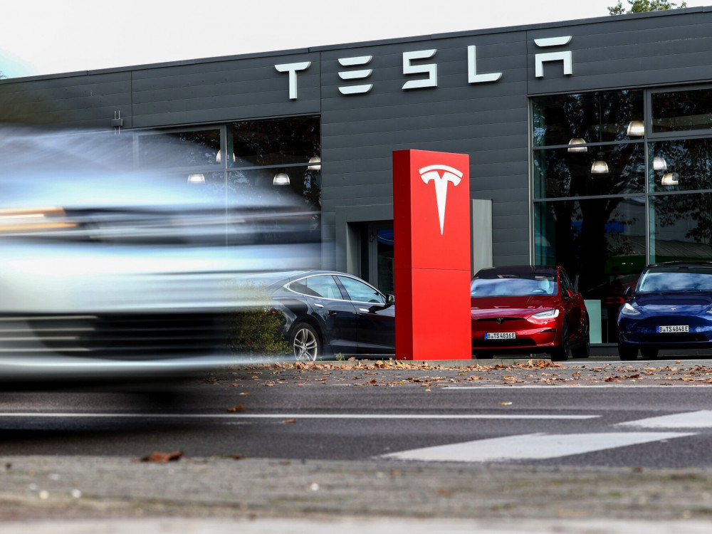 Teslina prodaja u Evropi u aprilu pala najniže u poslednjih 15 meseci