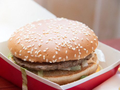 McDonald’s uzvraća udarac zbog pompe na mreži i burgera od 18 dolara