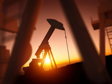 Cena nafte nedelju započela padom