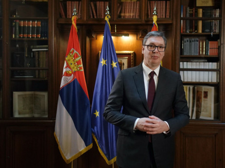 Vučić očekuje da će dogovor oko prodaje NIS-a biti produžen