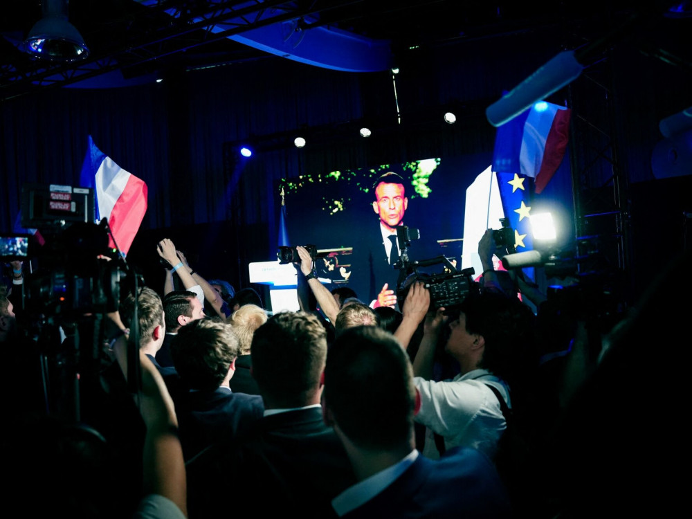 Akcije banaka padaju pošto je Macron raspisao vanredne izbore