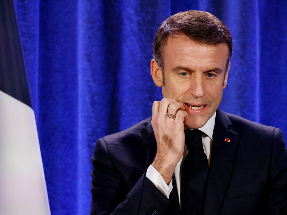 Da li će se Macronu isplatiti izborni gambit?