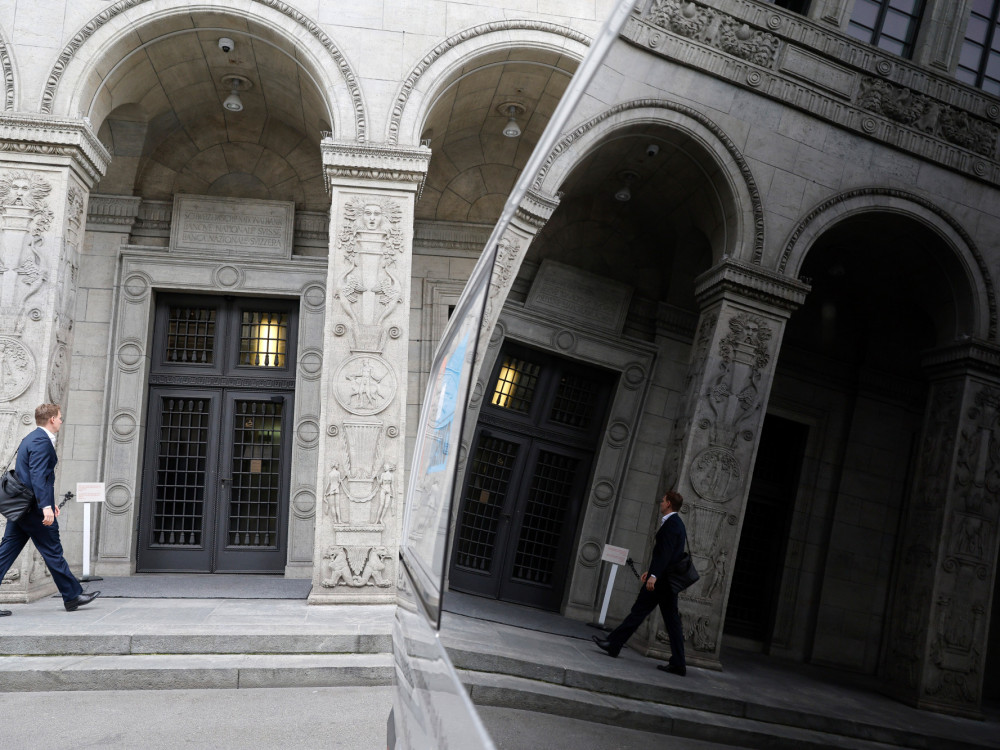 Švajcarska nastavila da smanjuje kamate ne bi li oslabila franak